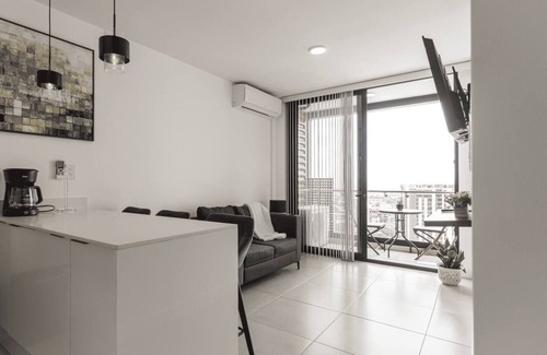 Rohrmoser Apartment | Amazing views at Skygarden Nunciatura