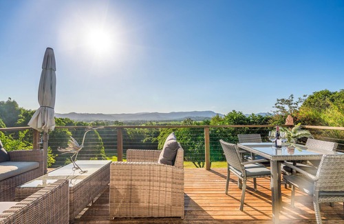 Myocum House | Amazing views of the hinterland, short drive to the beach and Byron