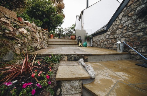 Boscundle House | Amazing views over Beach and the sea.2 bedrooms