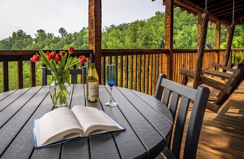 Sevierville Cabin | Amazing Views - Private