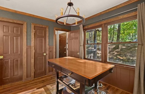 Beech Mountain Ski Chalet | Amazing Views! Welcome to Chalet Montagne!