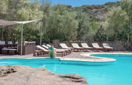 Porto Rotondo Villa | Amazing Villa "Roccia" with Wi-Fi, Air Conditioning, Garden and Terrace