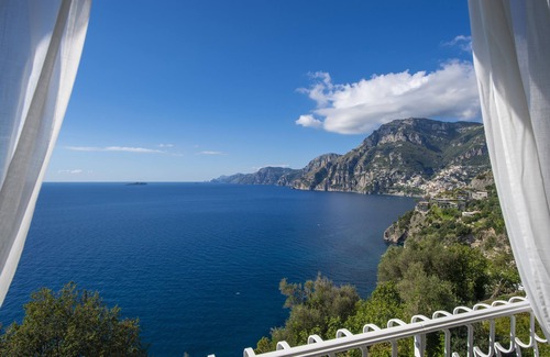 Laurito Villa | Amazing villa with private access to the sea