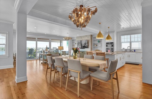 Wrightsville Beach House | Amazing water views! Beautiful 6BR/6.5 waterfront home on Wrightsville Beach.