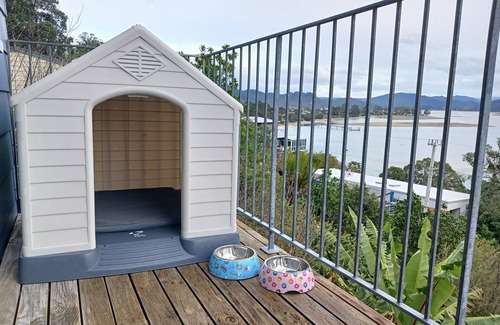 Tairua Cottage | Amazing Water Views from the Harbour Masters Cottage! 2 mins walk to the beach