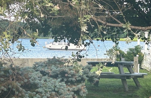 Bristol House | Amazing Waterfront location with incredible views and Beach !