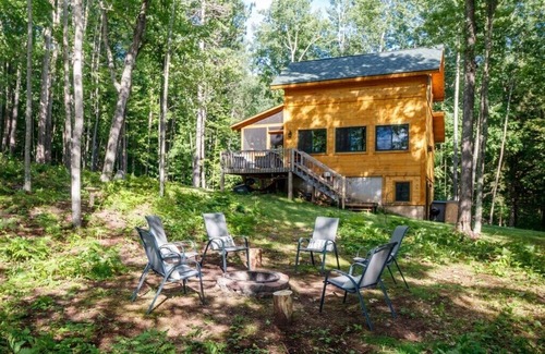 Springbrook Cabin | Amazingly comfortable and secluded Northwoods getaway