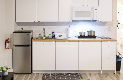 Halifax Apartment | Amba Exquisite-Comfy & Private Suite in Halifax