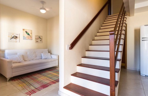 Mambucaba House | Ambar - Sea front charming house, 1.5kms from old town, swimming pool, BBQ. WiFi