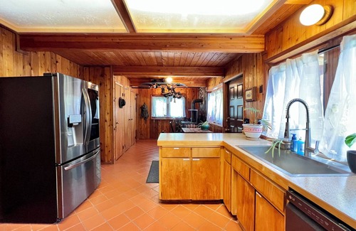 Randle Cabin | Ambassador Event Center -wedding reunion retreat- 2 cabins, indoor pool & sauna