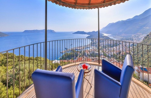 Kas Apartment | Ambassador Penthouse Kas with superb sea views and quiet luxury interiors.