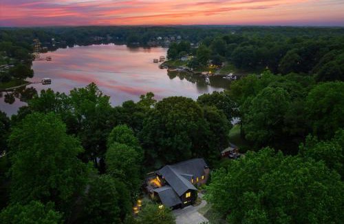 Sherrills Ford House | Ambassador Ridge w/Optional Boat Rental
