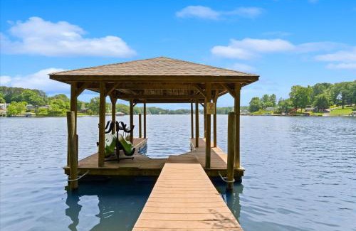 Sherrills Ford House | Ambassador Ridge w/Optional Boat Rental