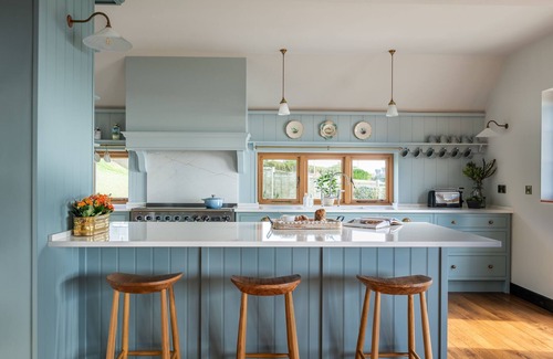 Thurlestone House | Amber Tide - a house that sleeps 8 guests in 4 bedrooms