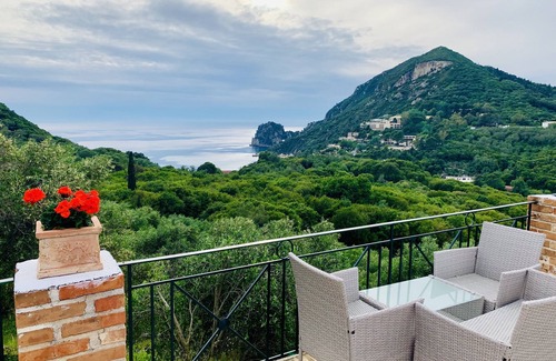 Parelia Villa | Amber Villa is 15 from the Corfu Golf Club/incredible panoramic view