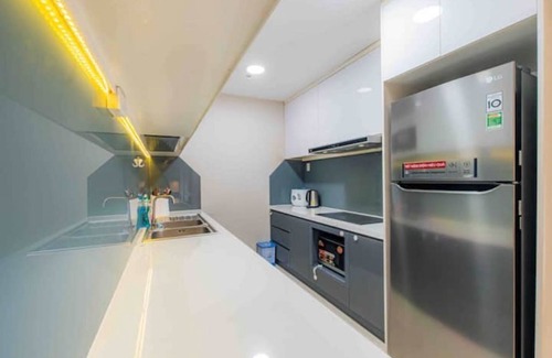 District 9 Condo | AmbiHOME - Masteri Thao Dien T5 view pool and city
