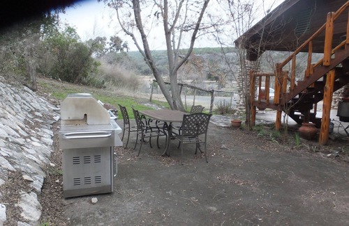 Barksdale House | Ambush Hill Ranch at the end of the road with clear water and abundant wildlife.