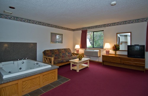 International Falls Hotel | America's Best Value Inn & Suites International Falls