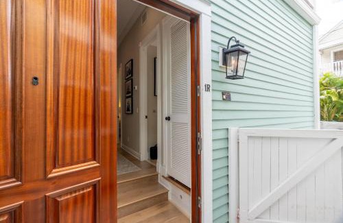 Old Town House | American Shoal Light Suite
