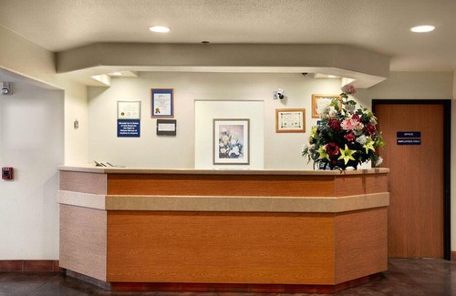 Ada Hotel | Americas Best Value Inn and Suites Ada