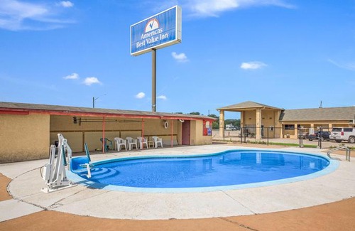 Giddings Hotel | Americas Best Value Inn Giddings