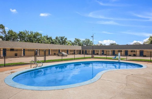 Giddings Hotel | Americas Best Value Inn Giddings