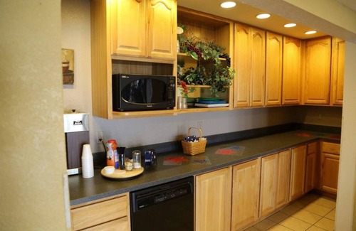 Bluffton Hotel | Americas Best Value Inn & Suites Bluffton