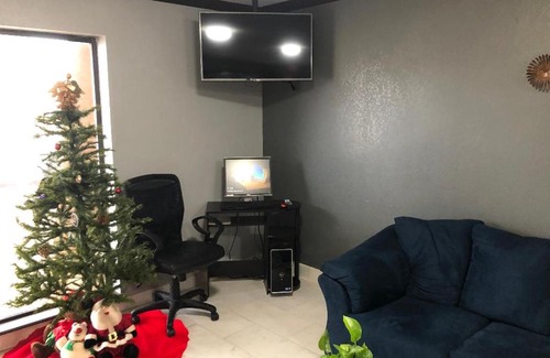 Yukon Hotel | Americas Best Value Inn Yukon