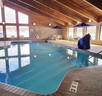 Mounds View Hotel | AmericInn by Wyndham Mounds View Minneapolis