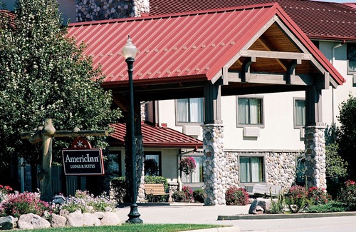 Oswego Hotel | AmericInn by Wyndham Oswego