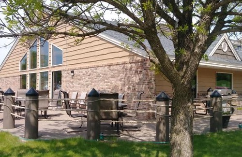 Red Wing Hotel | AmericInn by Wyndham Red Wing