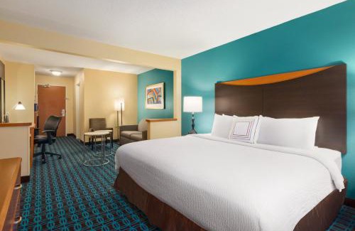 Grand Forks Hotel | Amerivu Inn and Suites
