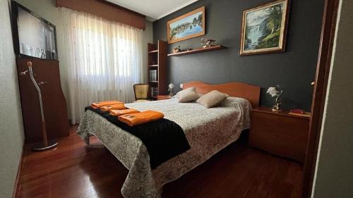 Iralabarri House | Amezola 1- Habitación con baño incorporado en casa compartida