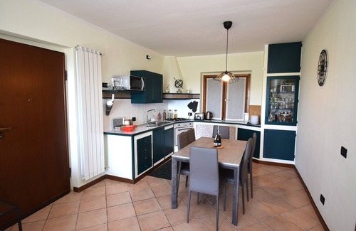 Villanuova sul Clisi Apartment | AmiroVista-Garden, Lake view, shared pool, Villanuova sul Clisi, Italy