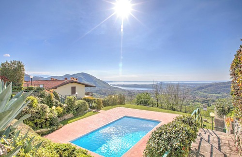 Villanuova sul Clisi Apartment | AmiroVista-Garden, Lake view, shared pool, Villanuova sul Clisi, Italy