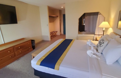 Nappanee Hotel | Amish Inn