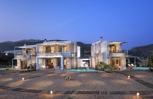 Gialos Villa | AMMOS-CEDAR BAY BEACHSIDE VILLAS -LUXURY STONE VILLA -PRIVATE POOL