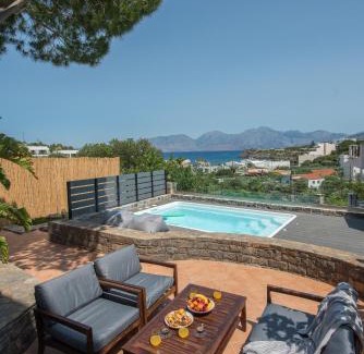 Ammoudara Apartment | Ammoudara Hill Luxury Apartment with Jacuzzi and Heated Pool