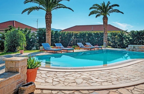 Agios Sostis Villa | Amor Beach Villa 3 Bedrooms with huge pool, BBQ, near the beach.