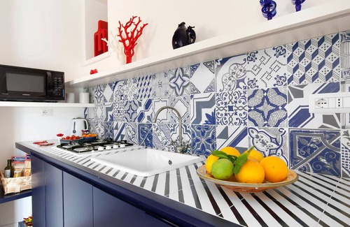 Sant'Agnello Apartment | AMORE RENTALS - Casa Iommart with Private Terrace, Air Conditioning and Internet Wi-Fi