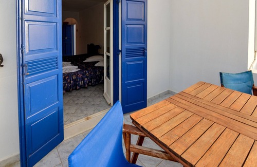 Aegiali Apartment | Amorgos Sunset, sea view studio next to the beach
