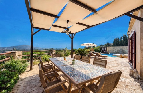 Lagopodo Villa | Amorosa Villas luxurious Villa Grandrosa