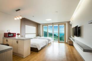 Downtown Resort | Amoureux Resort