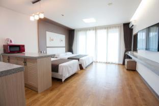 Downtown Resort | Amoureux Resort