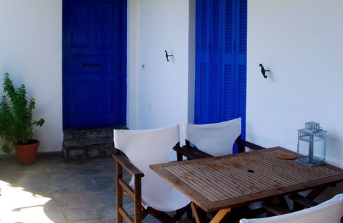 Pylos-Nestoras House | Ampeli Holiday House, a paradise next to the beach