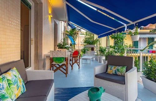 Alassio Apartment | Ampio appartamento vicino al mare con una grande terrazza solarium.