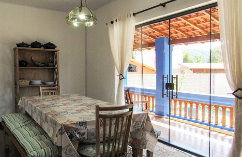 Itaoca House | Ampla Chácara c piscina e churrasq em Guararema/SP