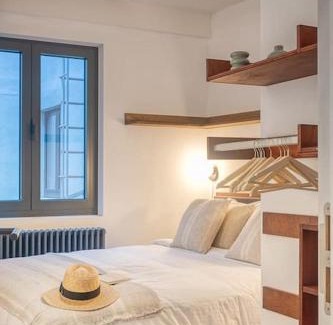 University District Apartment | Ample 2-BR Apt in Antwerp