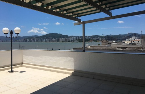 Estreito Apartment | Ample penthouse overlooking the waterfront - Great location