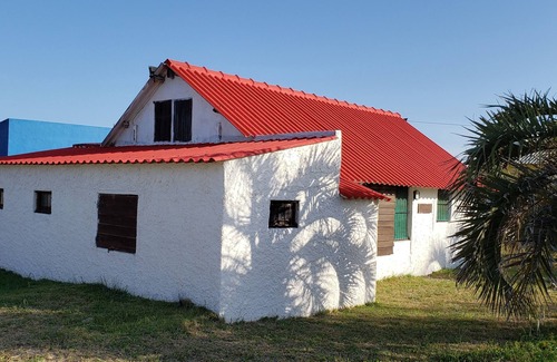 Aguas Dulces House | Amplia Casa A 40 Metros De La Playa